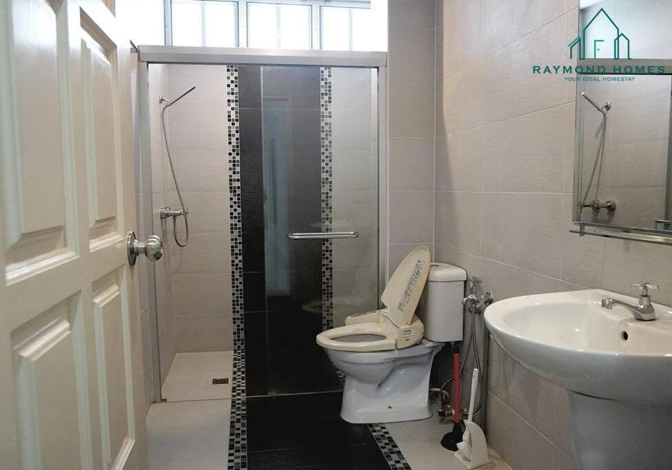 99 Kelawei Apartment George Town Ngoại thất bức ảnh